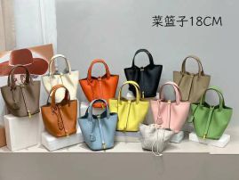 Picture of Hermes Lady Handbags _SKUfw142190339fw